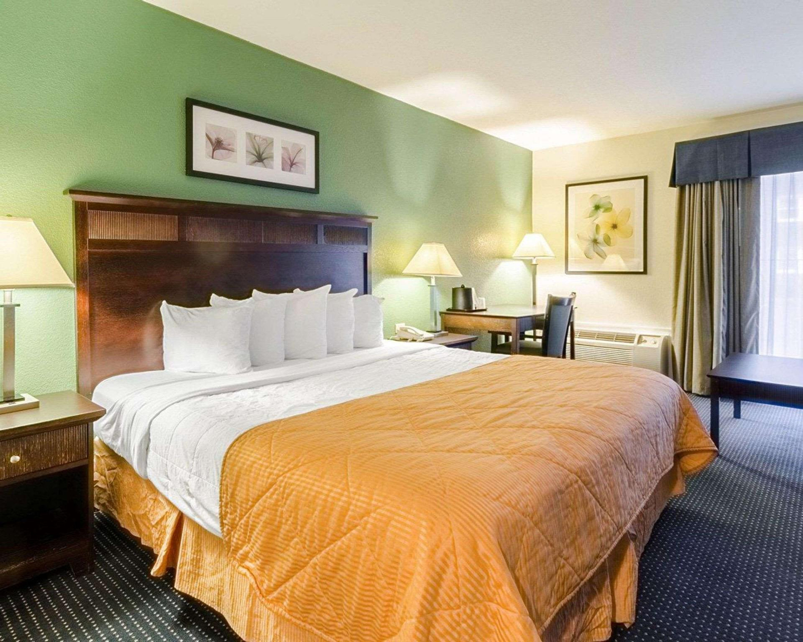 Bedroom 3, Rodeway Inn & Suites Williamsburg Central, Williamsburg