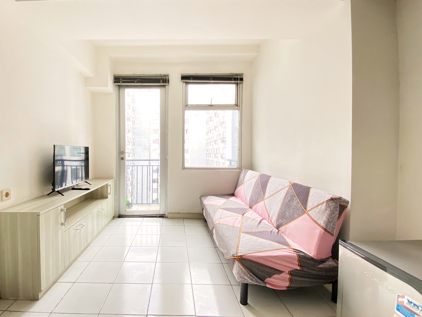 Exterior & Views 1, Modest 2BR at Jarrdin Cihampelas Apartment By Travelio, Bandung