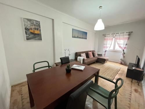2, 92 Campolide Apartment by Trip2Portugal, Lisboa