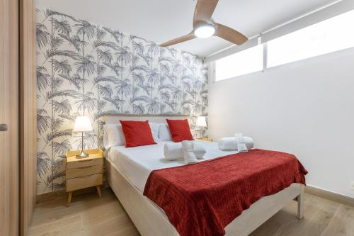 1, Apartamento junto al Faro .Marbella centro.Vistas mar y el puerto., Málaga