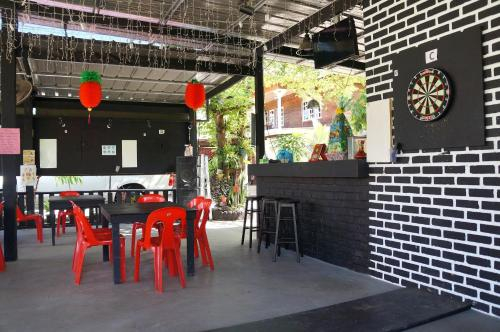 Food & Drinks 2, OYO 90517 Kevno Homestay, Keningau