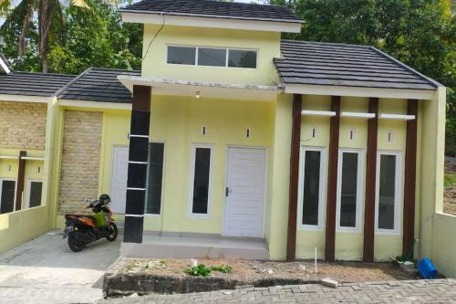 Entrance, Een nieuwe villa met 2 slaapkamer, Bantul