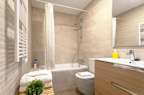 Bedroom 3, -MalagaSunApts-CityCentre Private Patio, Málaga