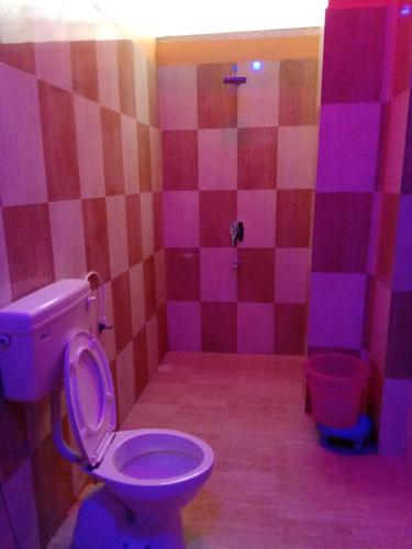 Bathroom 2, Vamoose Raj Palace, Bharatpur