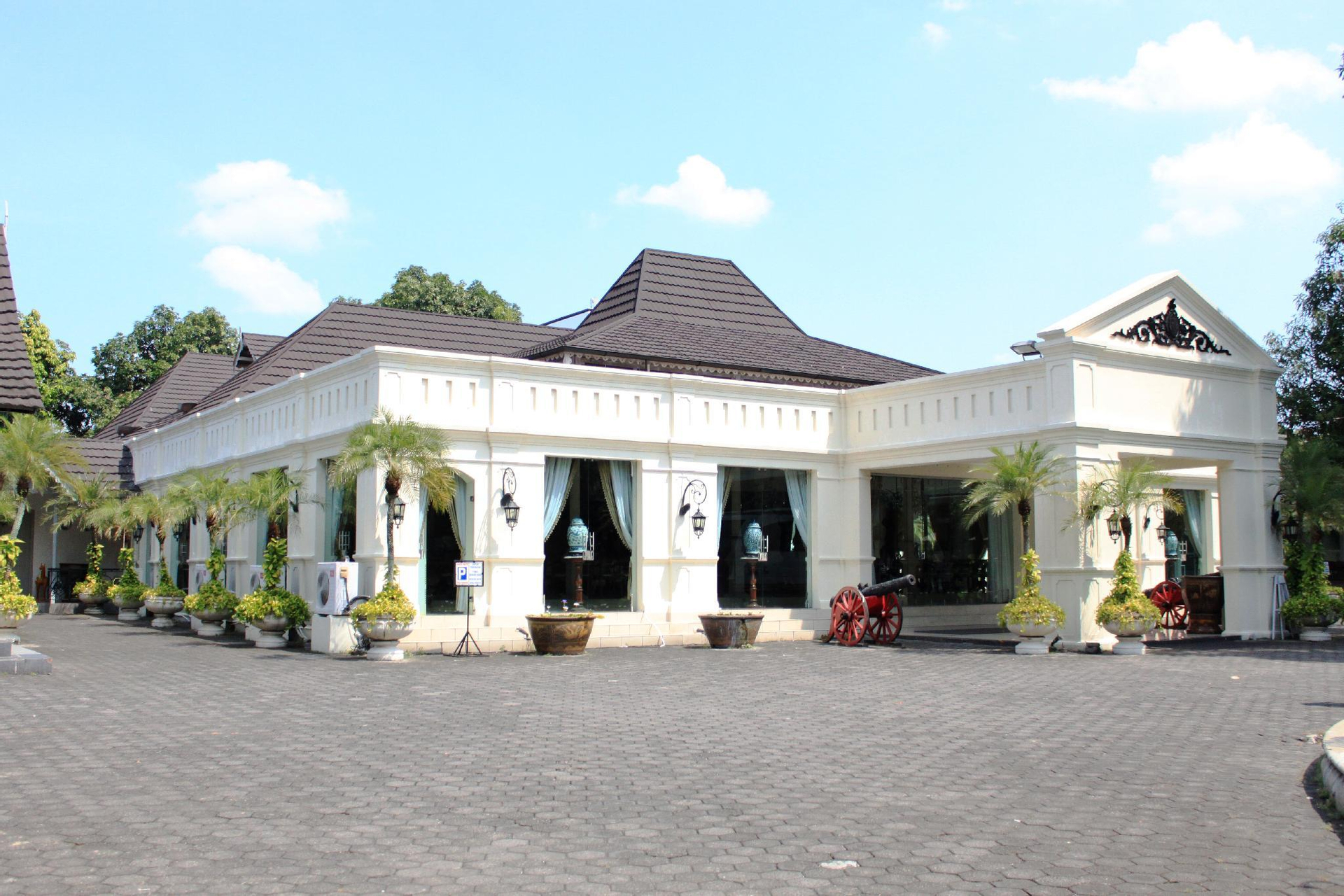 Exterior & Views 1, Madinah Residence Solo, Solo