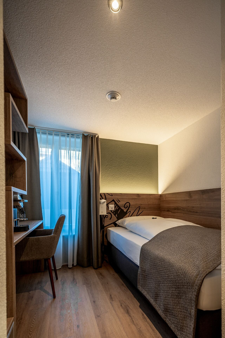 Bedroom 3, Hotel & Restaurant Baren, Wangen