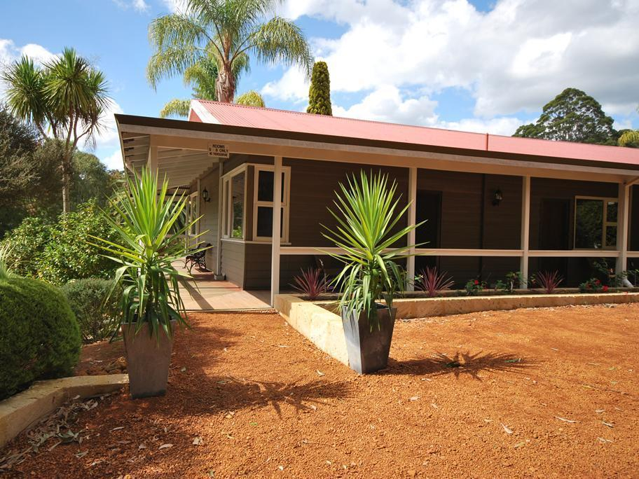 Exterior & Views 1, Forest Lodge Resort, Manjimup