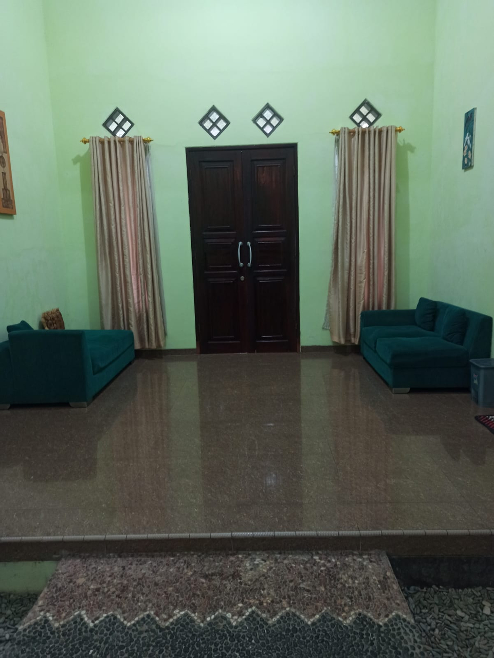 Living Area 8