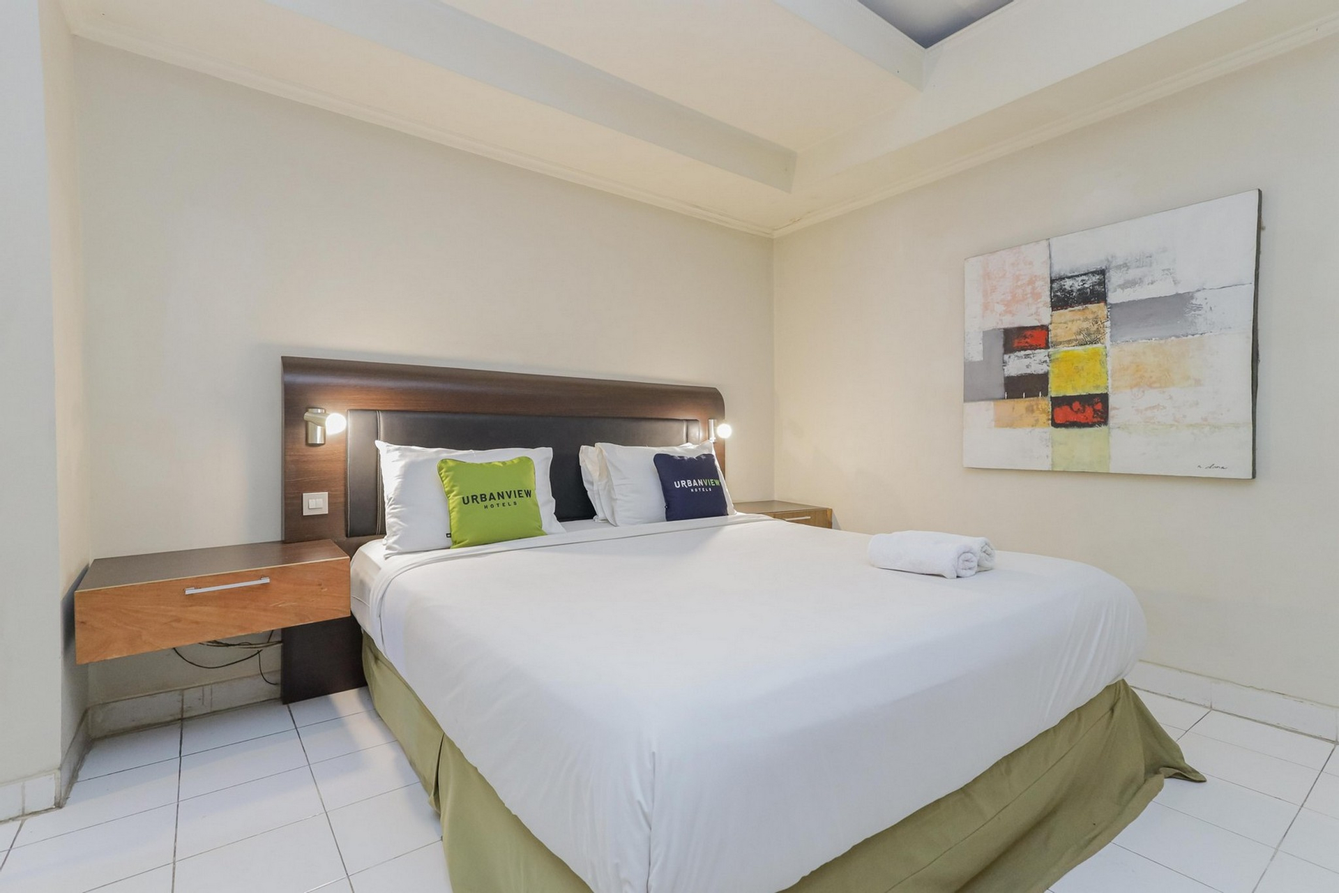 Bedroom 1, Urbanview Hotel Taman Suci Denpasar Bali, Denpasar