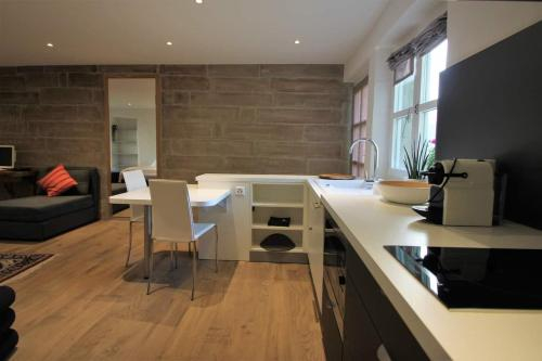 3, Studio renove a Tannay, parking et wifi gratuit, Nyon