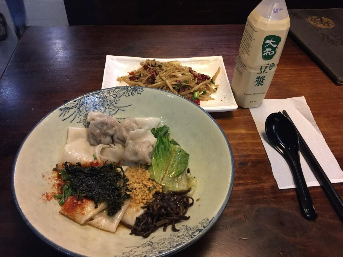 Food & Drinks 5, ELEMENTS & ICC MTR AUSTIN! 850sf 2Baths, Kwai Tsing