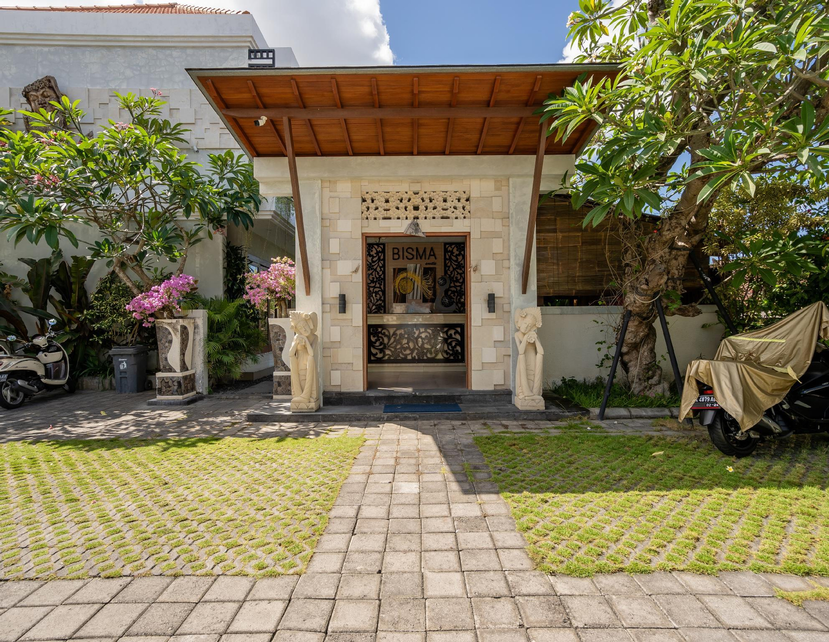 Exterior & Views 1, Charming Bisma House near the shops & Beach, Badung