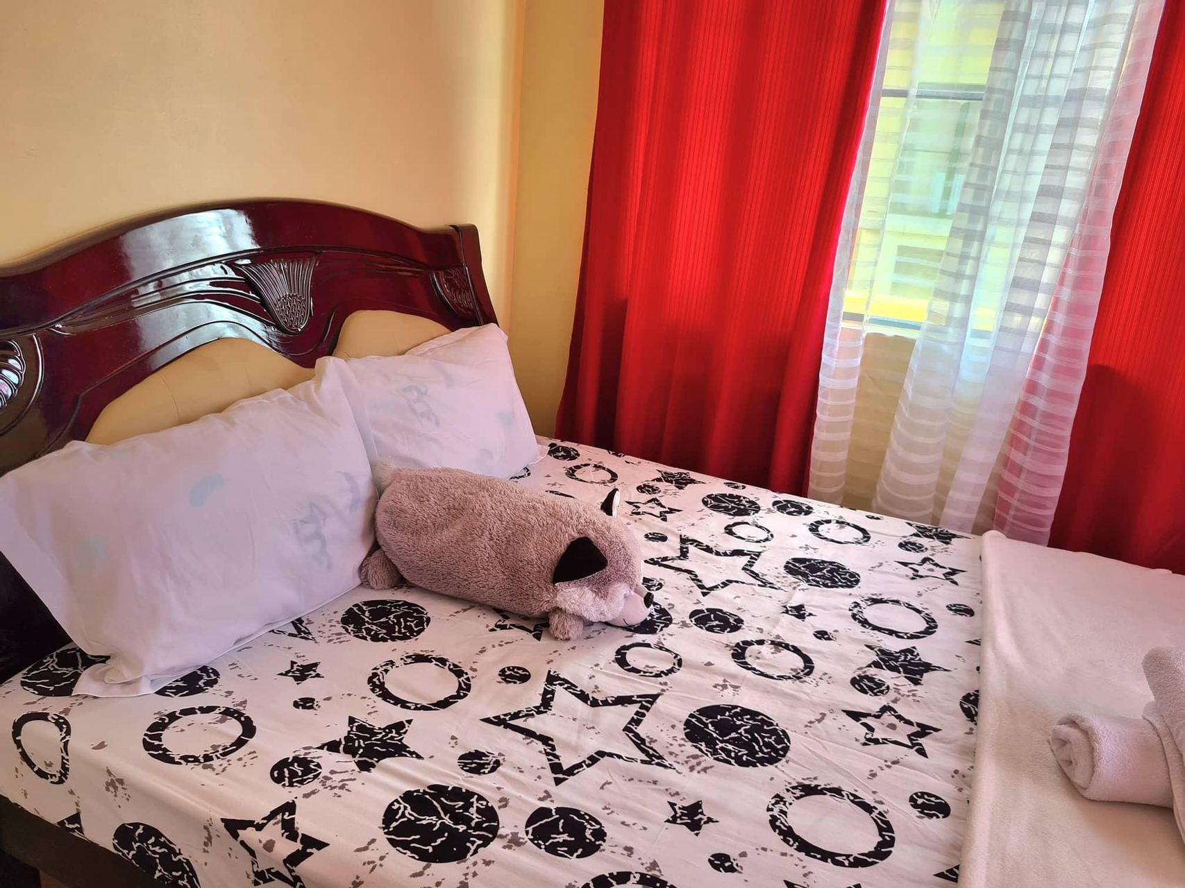 Bedroom 2, Pet Friendly Condo for Rent in Valley Mansions, Taytay