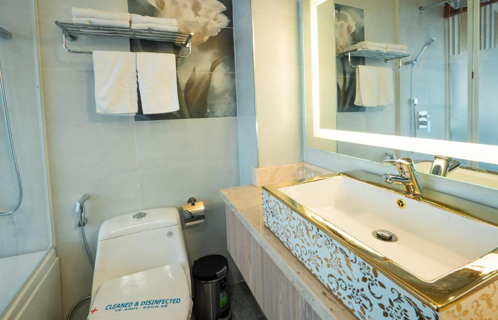 Bathroom 8