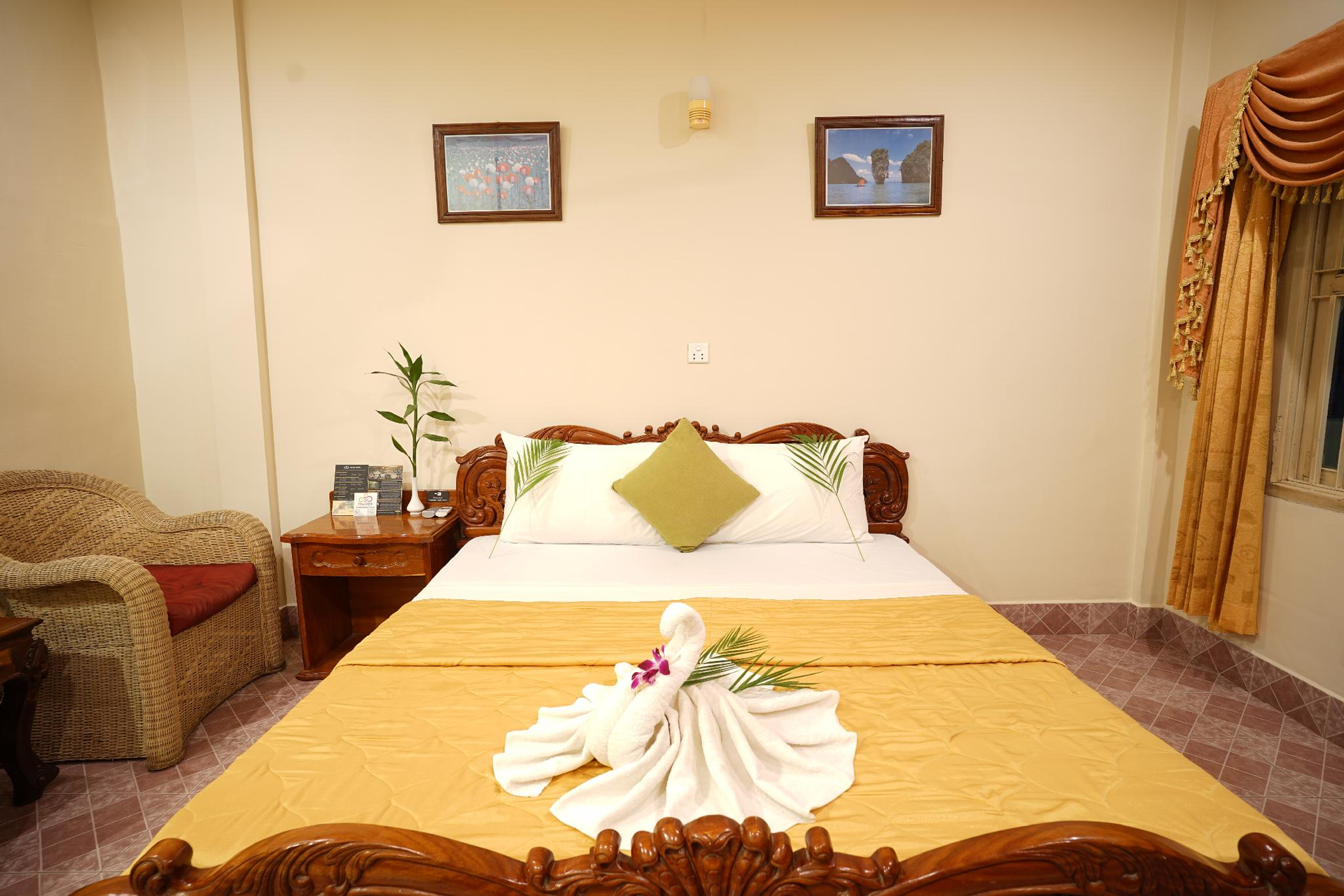 Bedroom 5, Royal Residence, Svay Pao