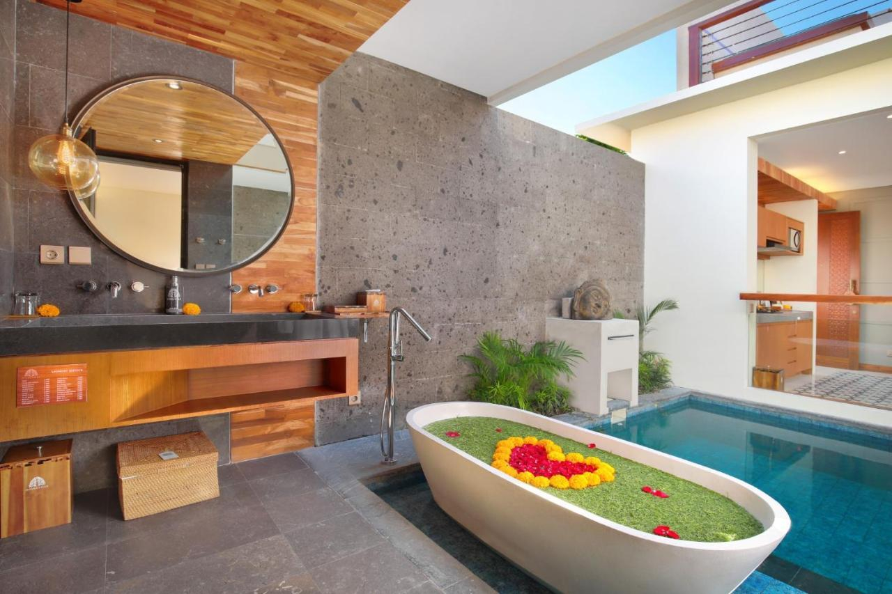 Bathtub, Luxury 1 BR Private Pool Floating Bathtub#001, Badung