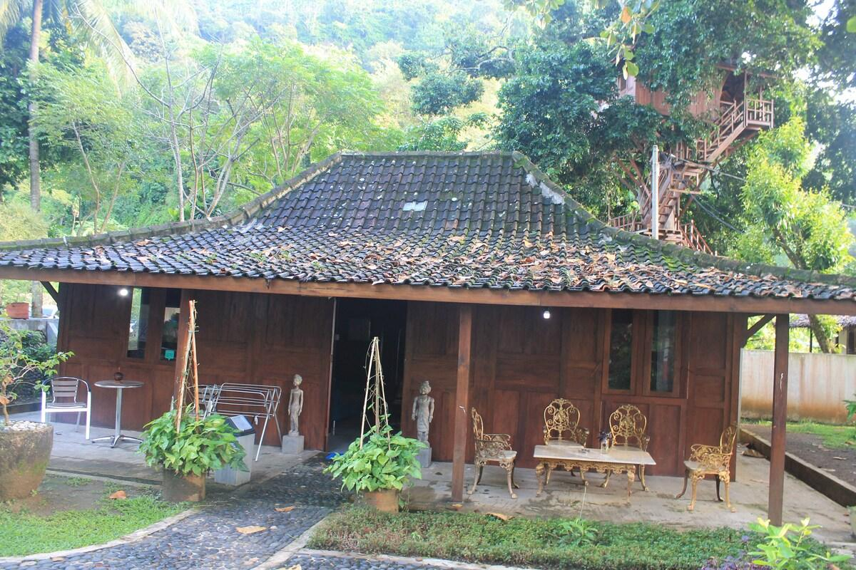 Exterior & Views 1, Ketapang Resort Indonesian Joglo (Villa 1 Kamar), Sukabumi