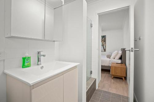 Bedroom, Villa 2 - Coffs Mediterranean Villas, Coffs Harbour - Pt A