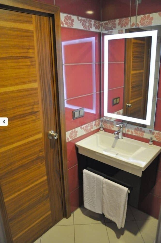 Bedroom 5, Konuk Hotel, Gerede