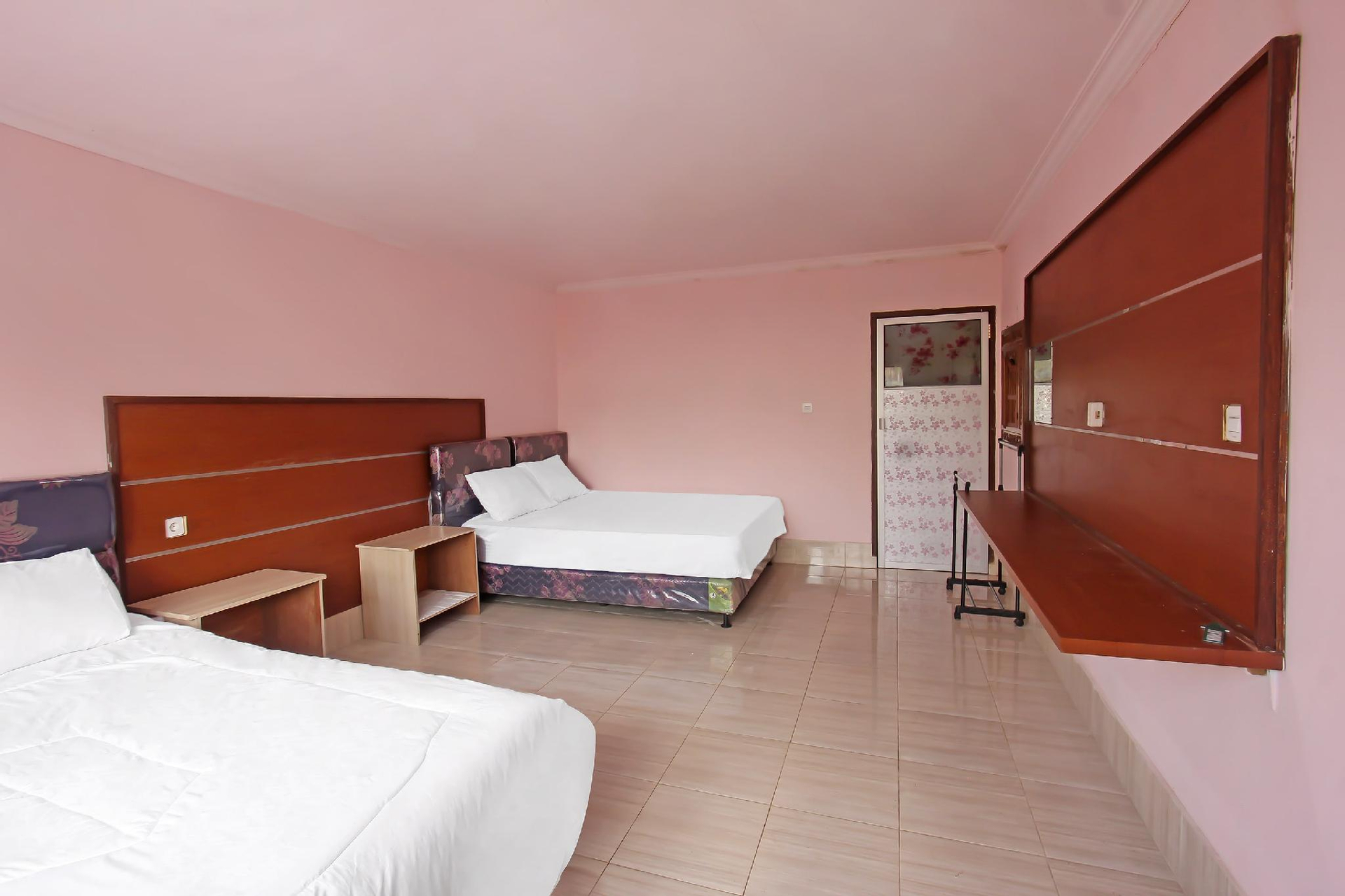 Bedroom 2, OYO 91744 Hotel Gemilang, Lombok