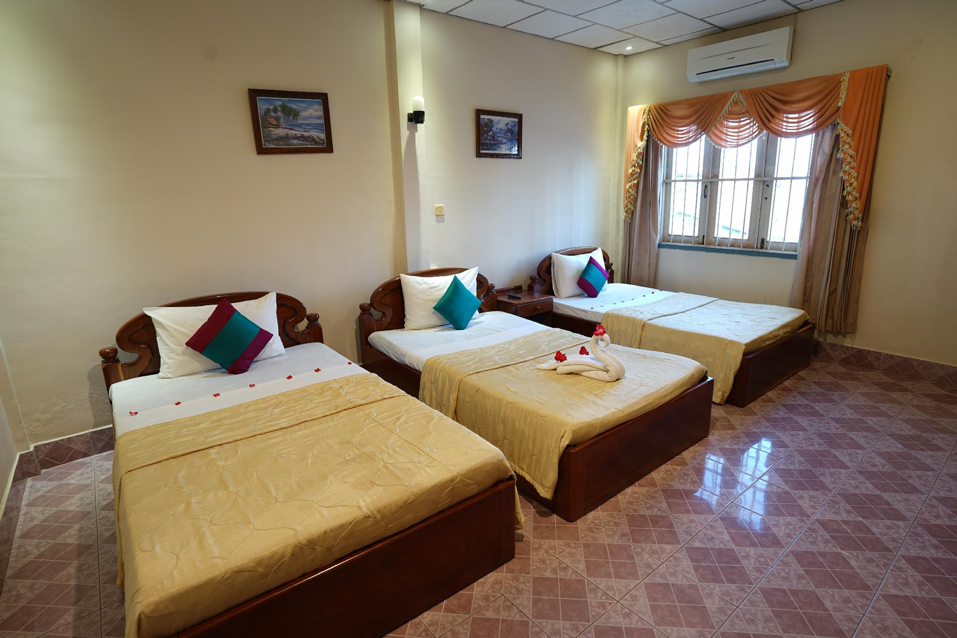 Bedroom 2, Royal Residence, Svay Pao