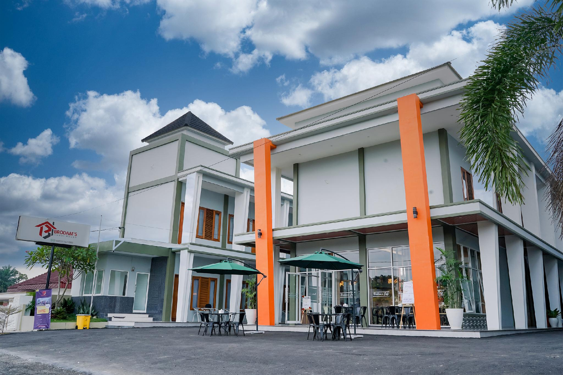 Exterior & Views 4, Brodam's Guest House, Pematangsiantar