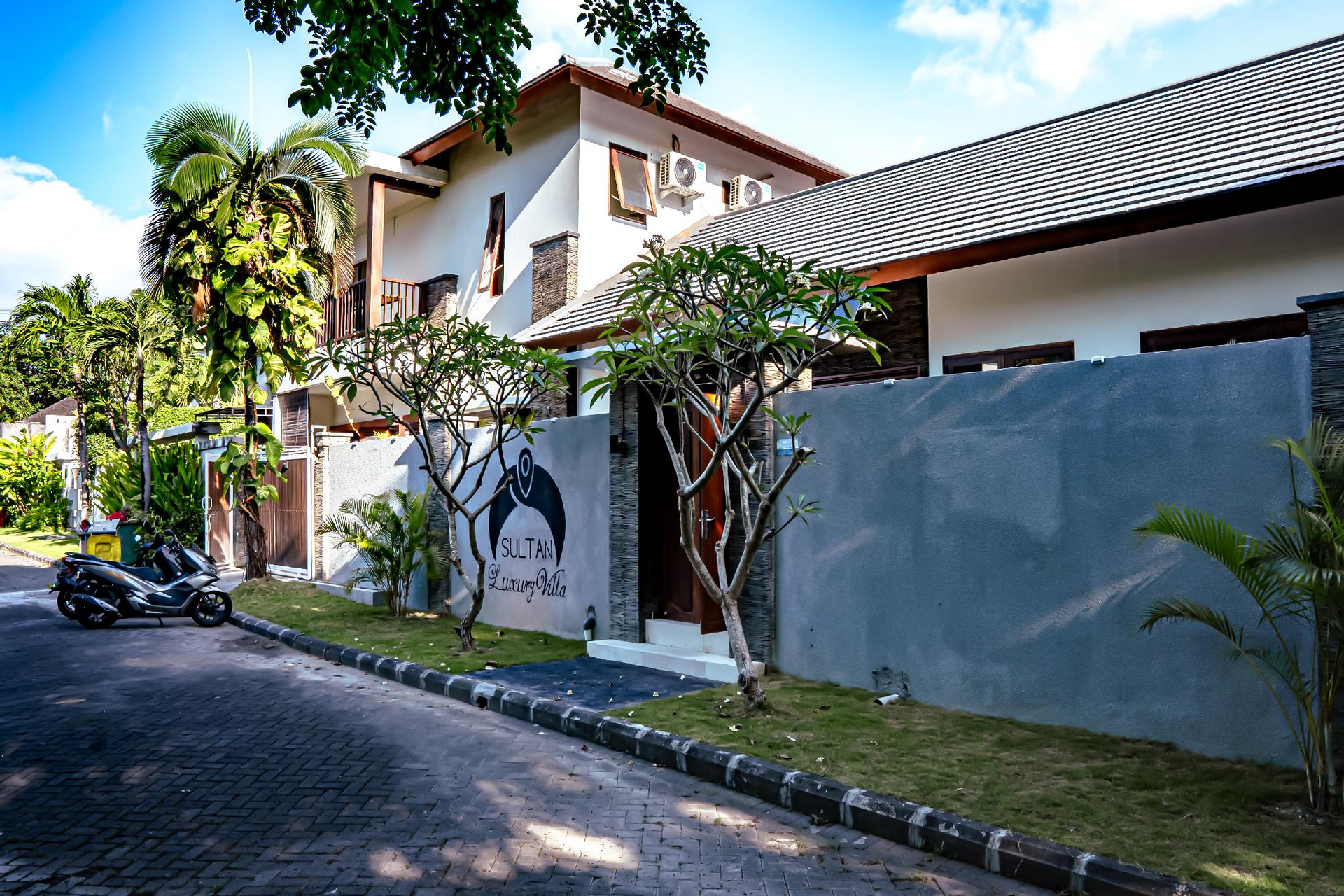 Exterior & Views 1, Cheerful 5 Bedroom Villa With Pool, Badung