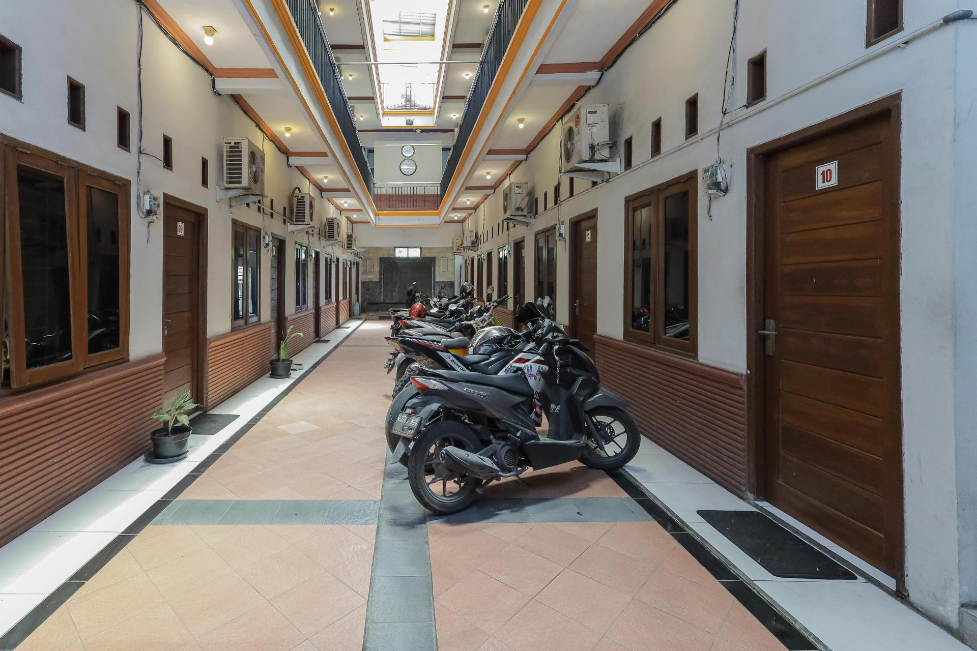 Exterior & Views 1, RedDoorz near Juanda International Airport 2, Surabaya