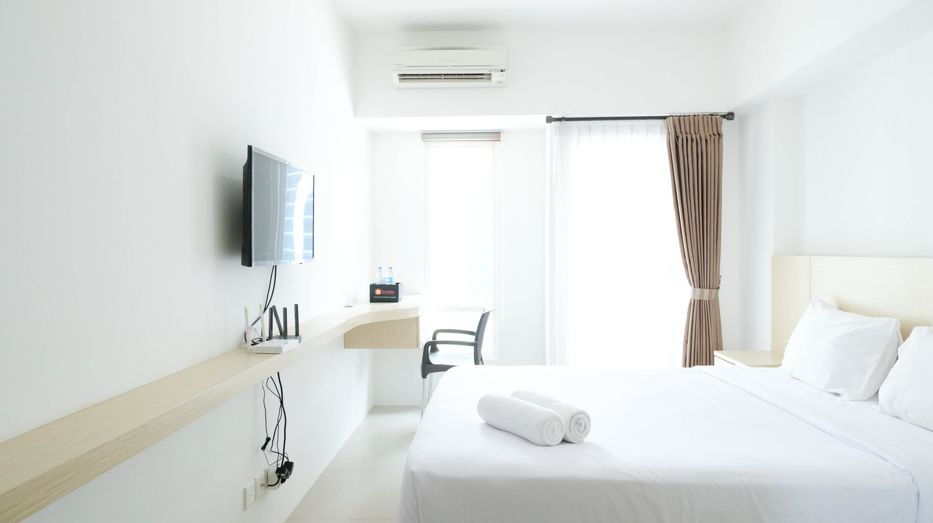 Good Studio Connected to Mall at Orchard Supermall Mansion Apartment By Travelio, Surabaya