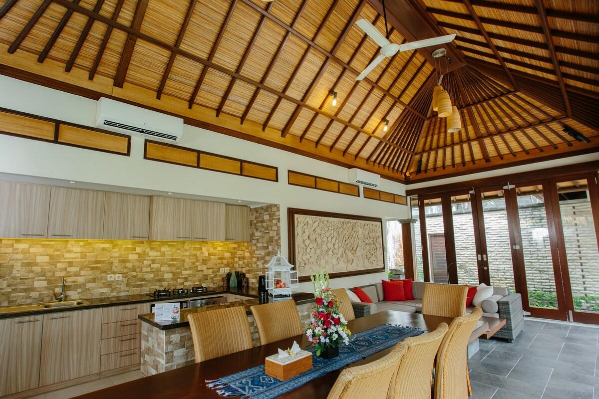 Food & Drinks 4, Balinese Modern-touch 3 Bedroom Villa in Seminyak, Badung