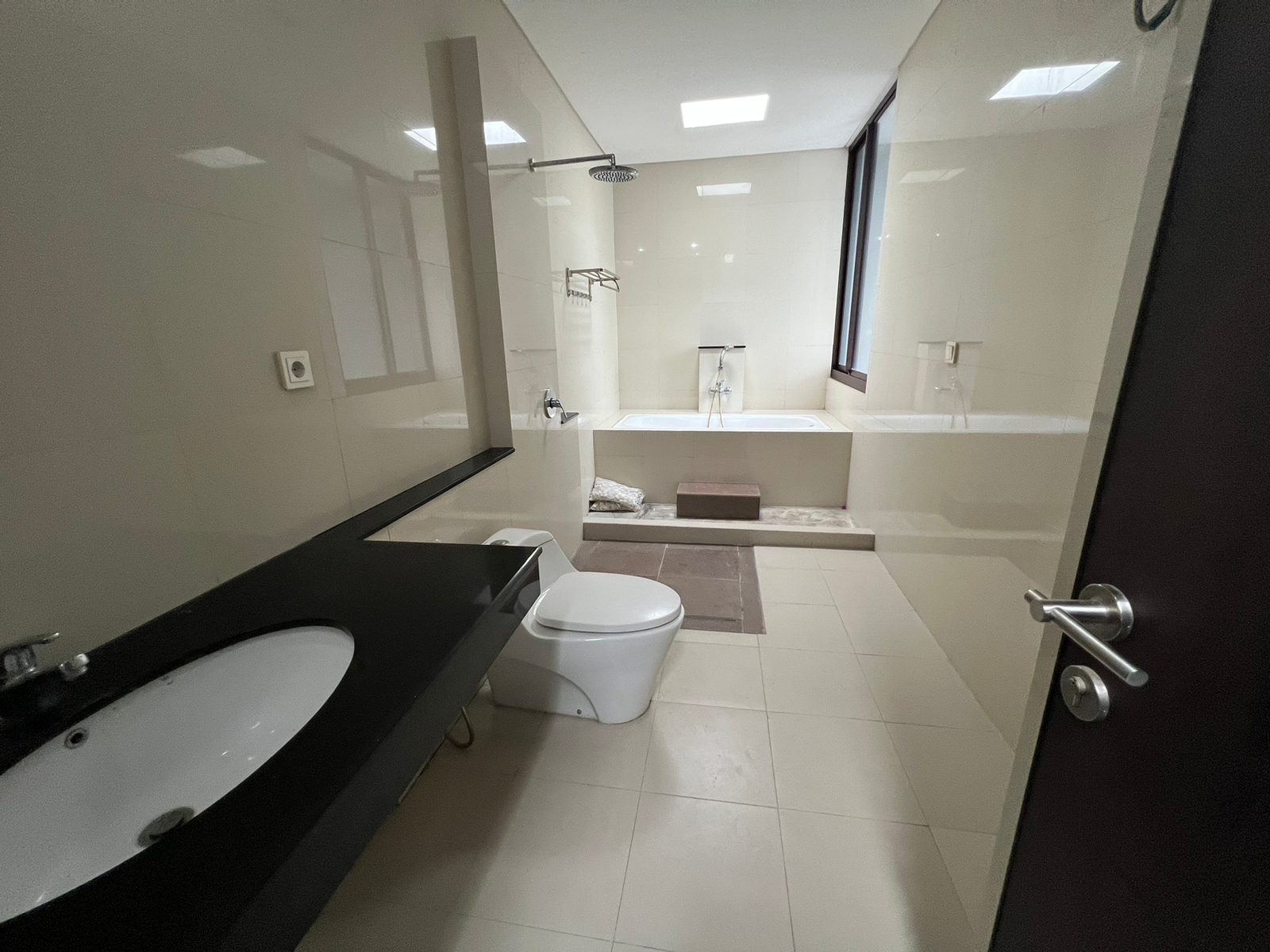 Bathroom 4