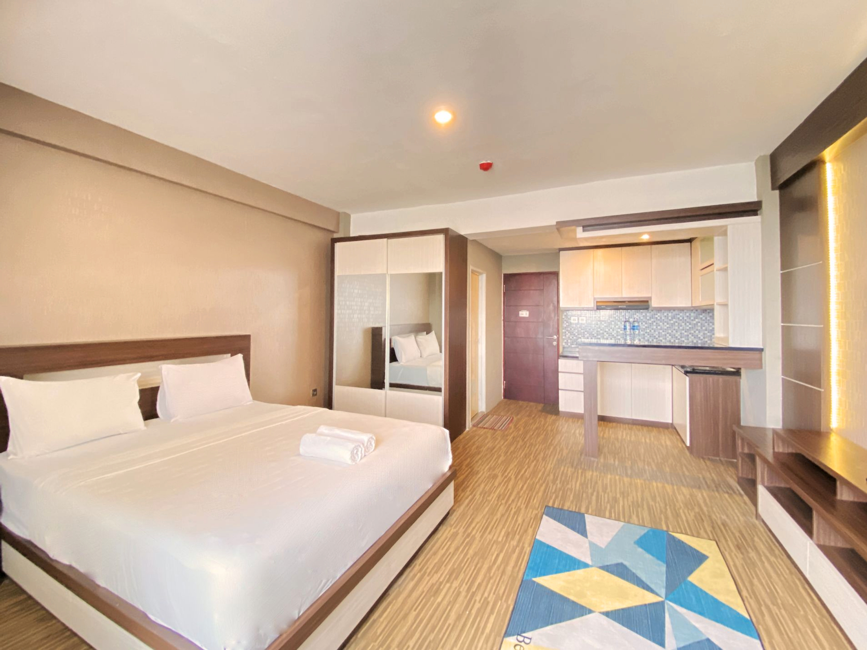 Exterior 4, Cozy and Strategic Studio Apartment at Emerald Towers Bandung By Travelio, Bandung
