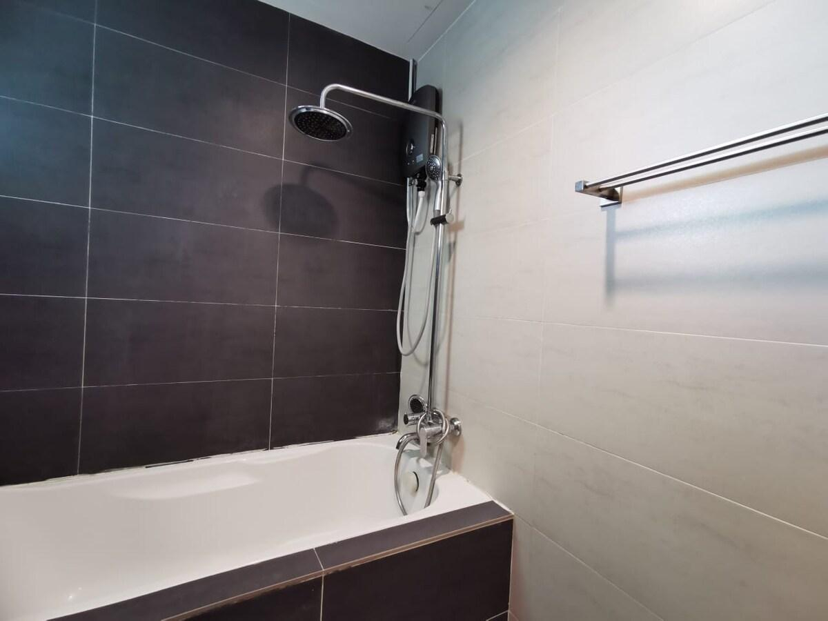 Bedroom 4, Glamorous @ Kinta Riverfront apartment-6pax, Kinta