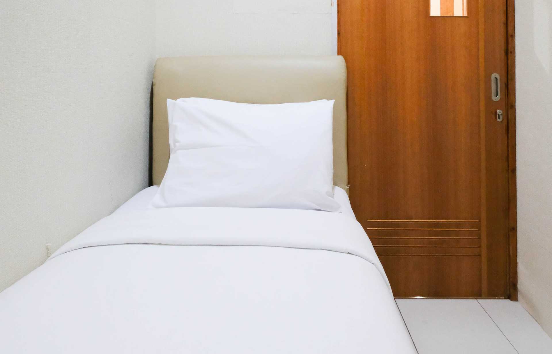Bedroom 3, Relaxing and Comfy Designed 2BR at Puncak Permai Apartment By Travelio, Surabaya