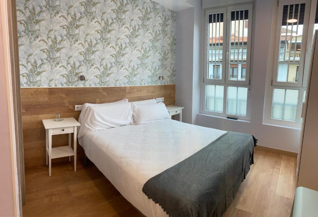 Bedroom 2, Aloha Hostel, Navarra