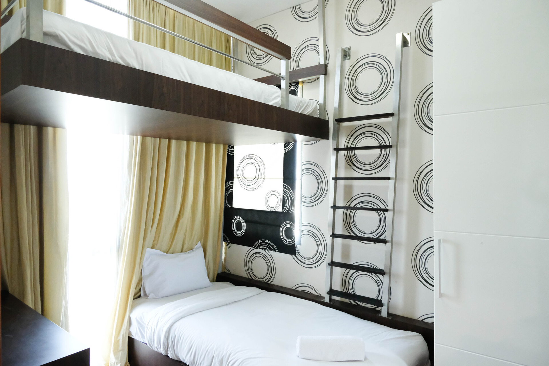 Bedroom 3, Spacey 2BR with Access Mall at Apartment Aryaduta Residence Surabaya By Travelio, Surabaya