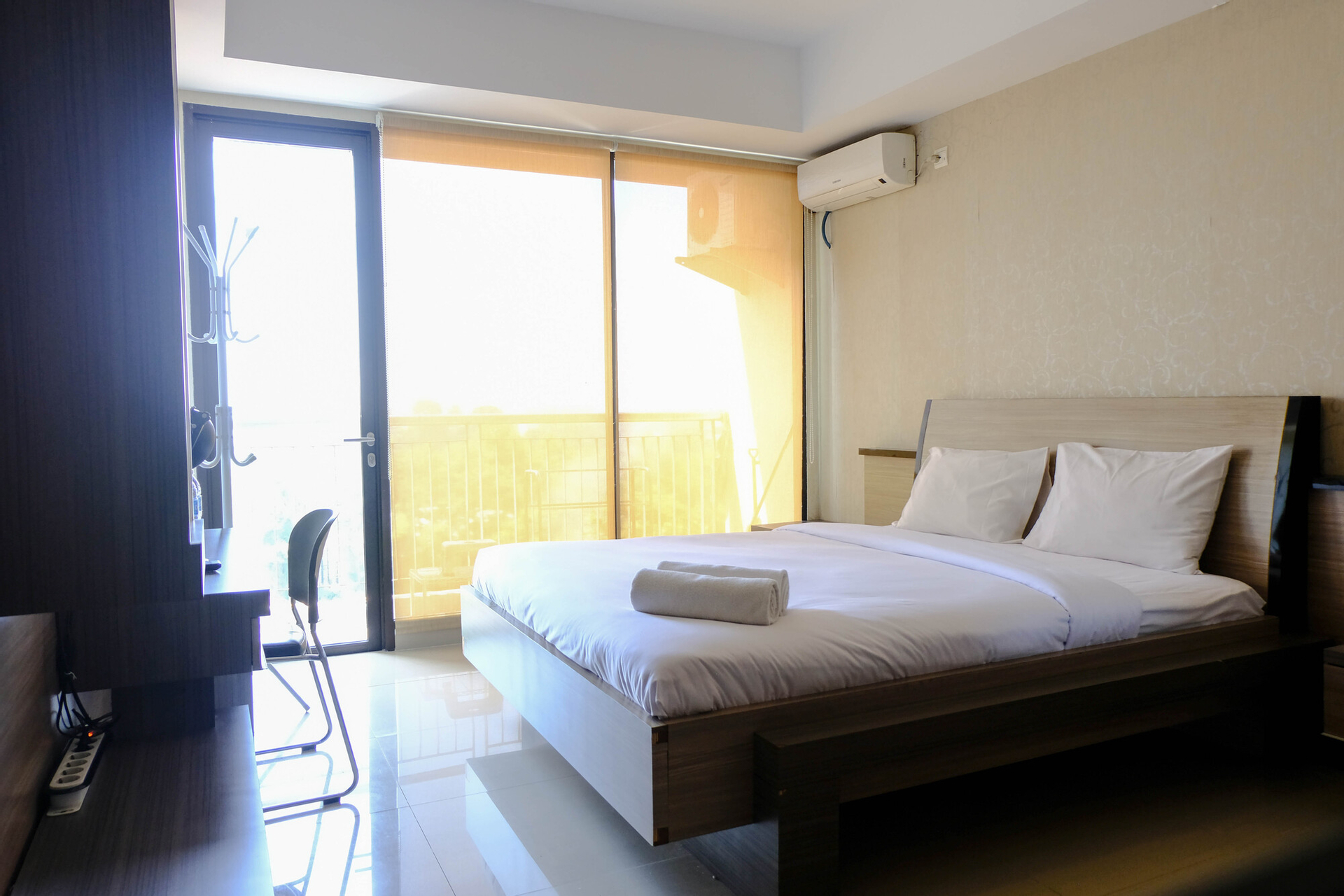 Homey Studio Room at 6th Floor Beverly Dago Apartment By Travelio, Bandung