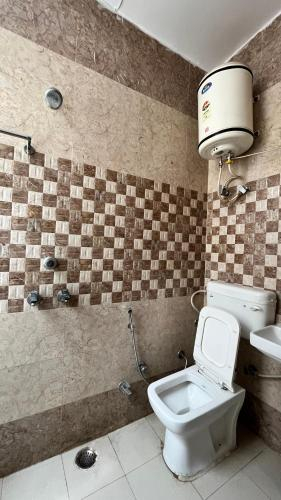 Bathroom 3, Hotel Comfort Inn By WB Inn, Bhiwani