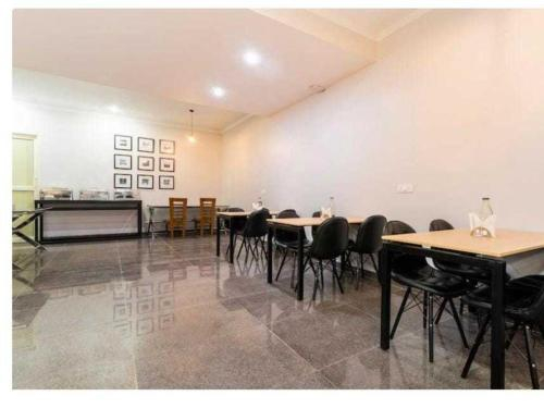 Food & Drinks 1, OYO 93155 Hotel Dream, West