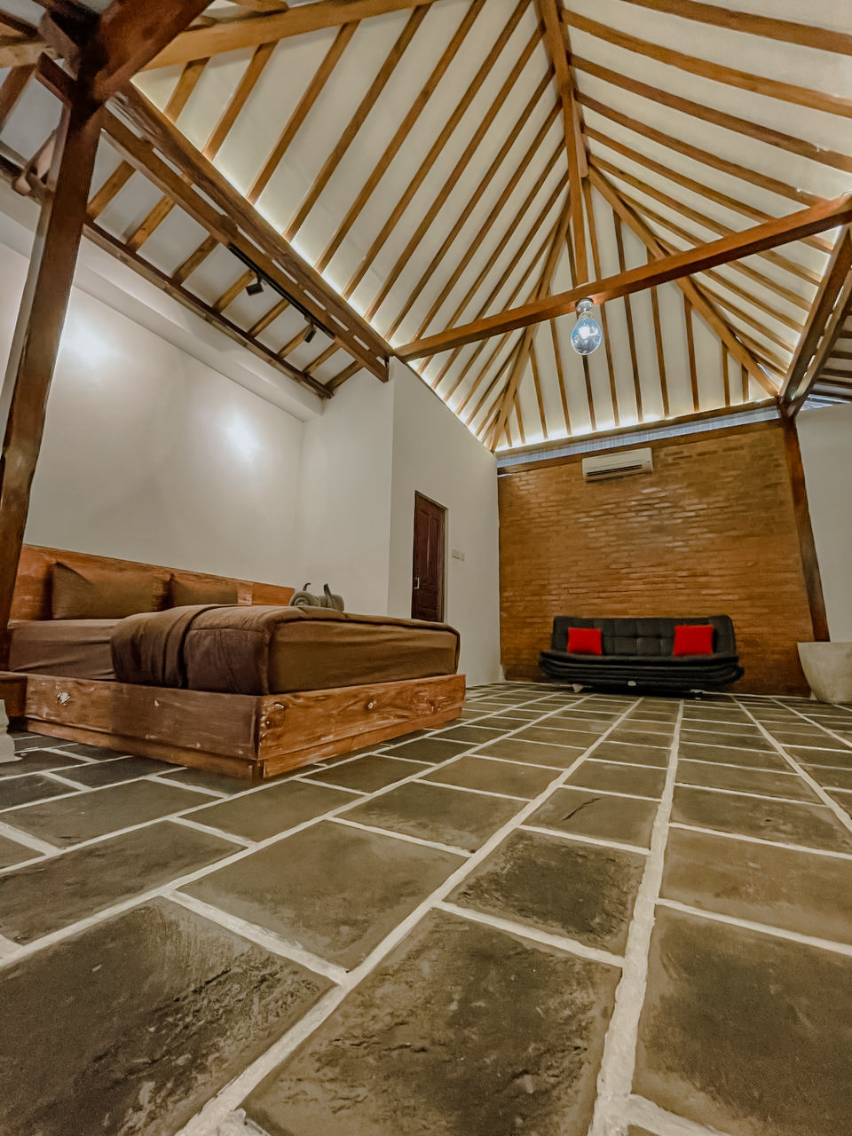 Living Area 11