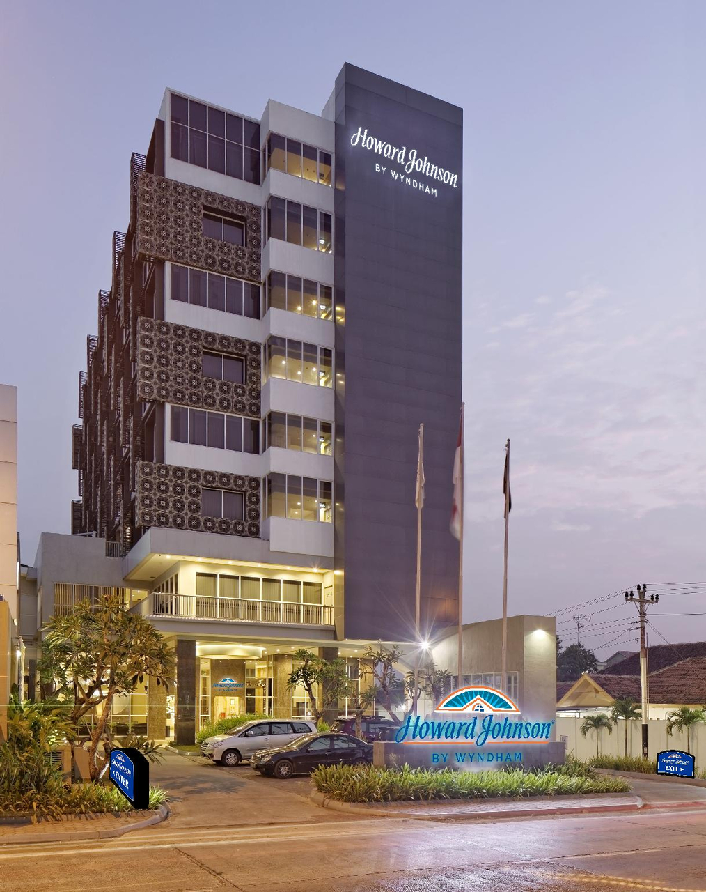 Exterior & Views 3, Hotel Howard Johnson Pekalongan, Pekalongan