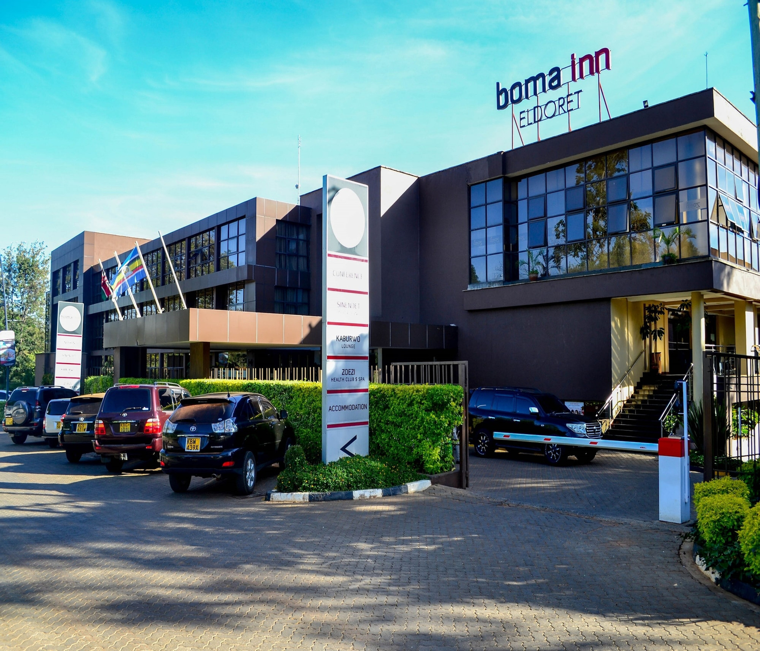 Boma Inn Eldoret, Kapseret