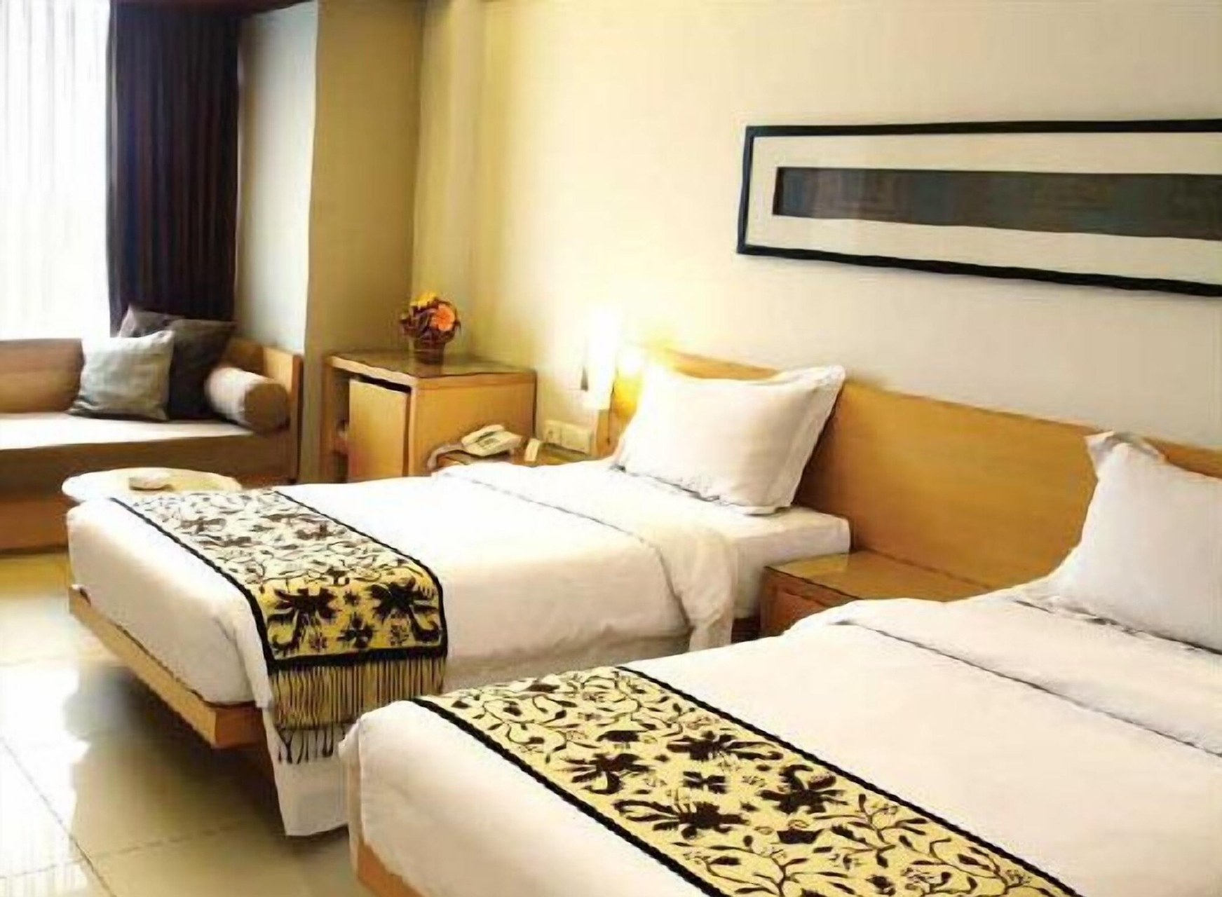 Bedroom 4, Mitra Hotel Bandung, Bandung
