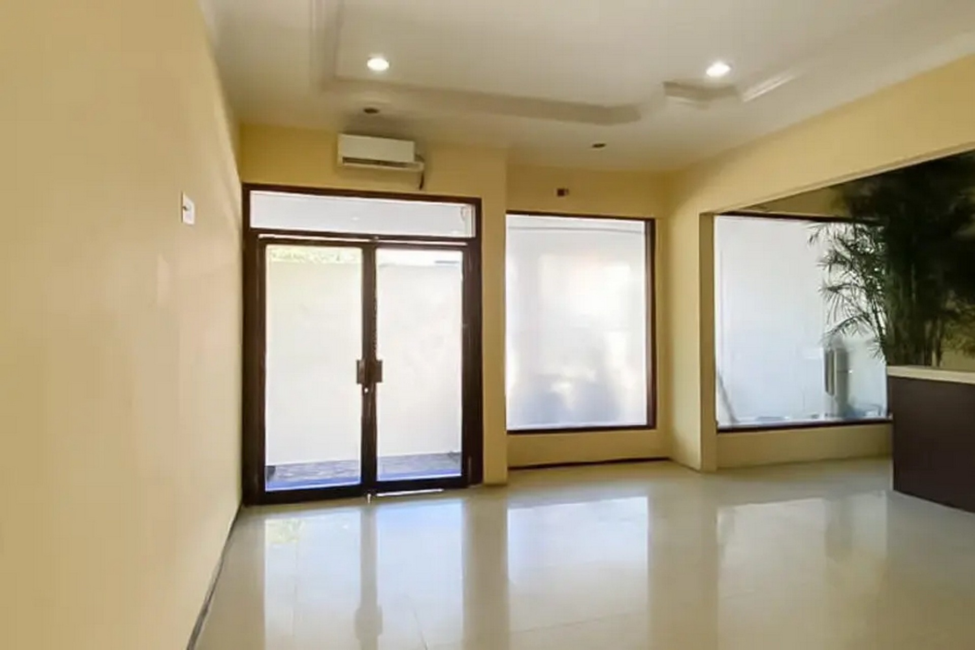 Others, RedDoorz near Bukit Darmo Golf, Surabaya