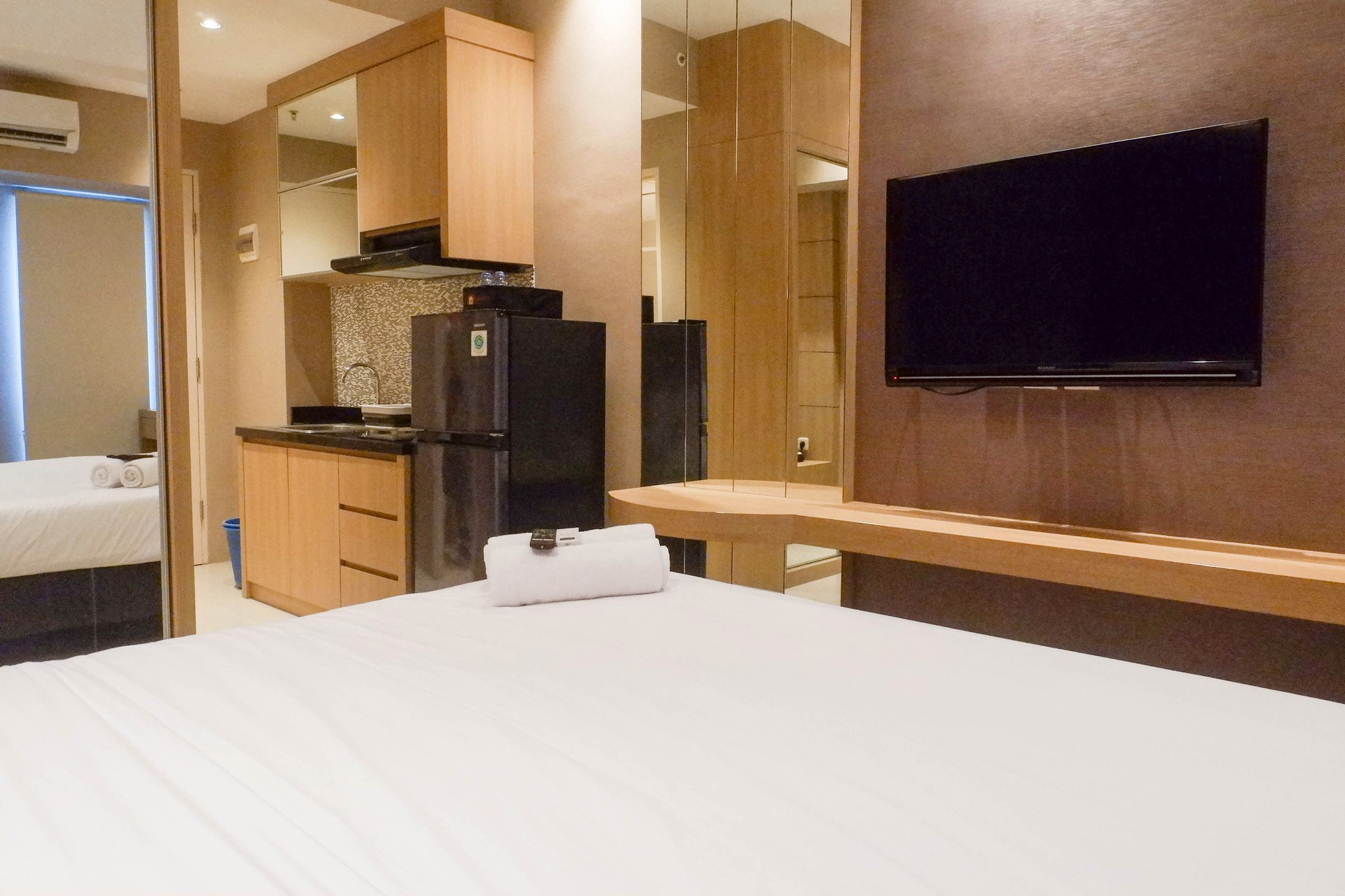 Bedroom 4, Enchanting and Dreamy Studio Apartment at Orchard Supermall Mansion By Travelio, Surabaya