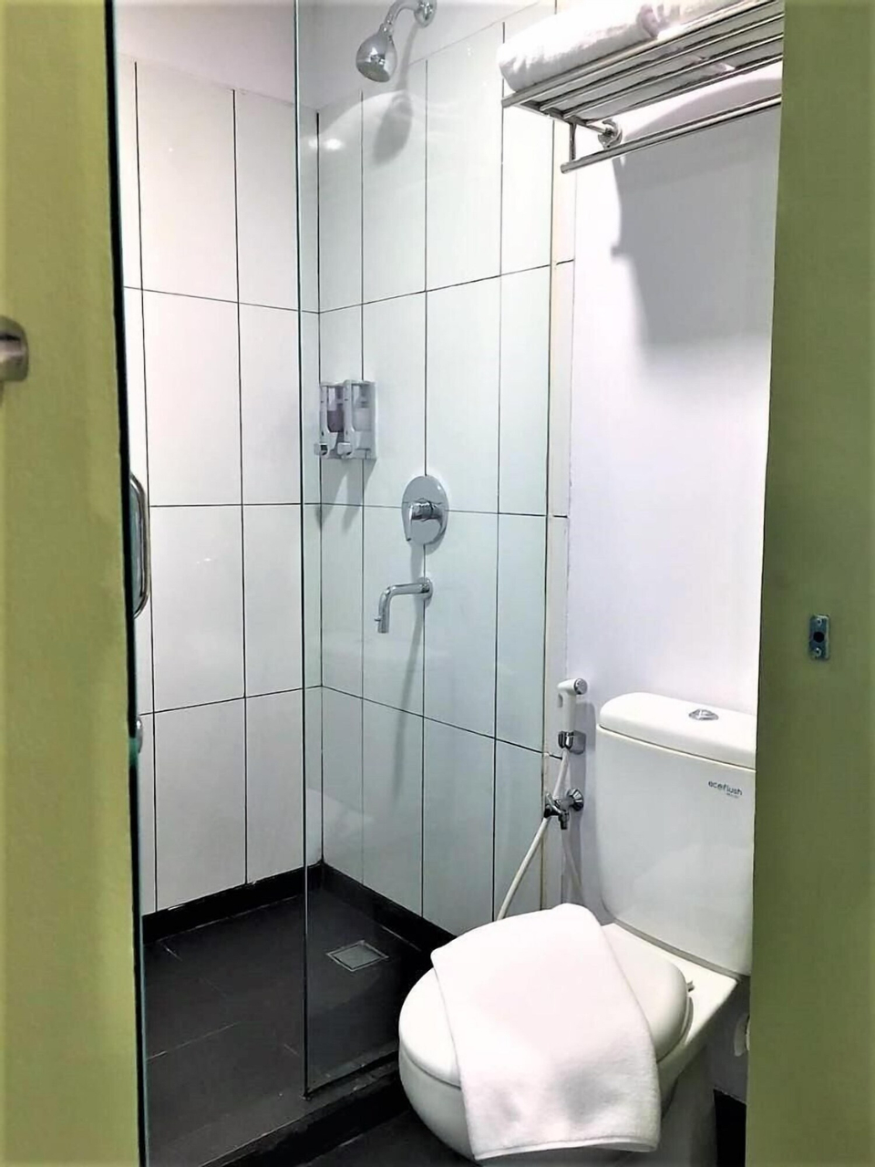 Bedroom 4, Hotel 88 Bekasi by WH, Bekasi