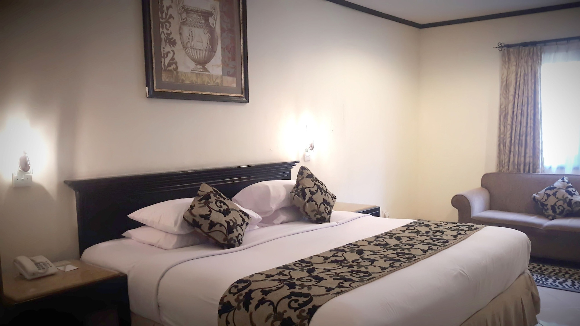 Room 8