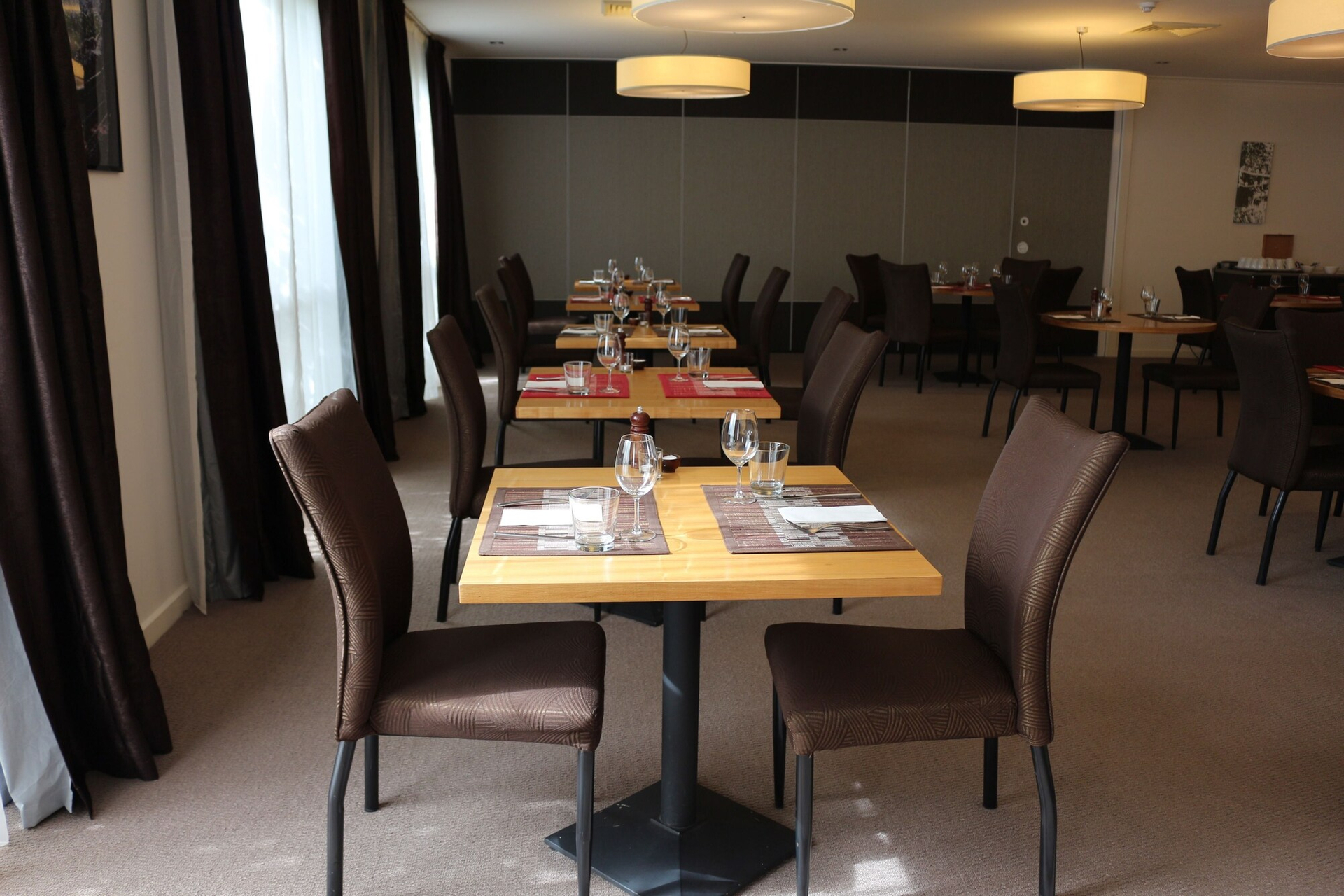 Food & Drinks 5, Bairnsdale International Hotel, E. Gippsland - Bairnsdale