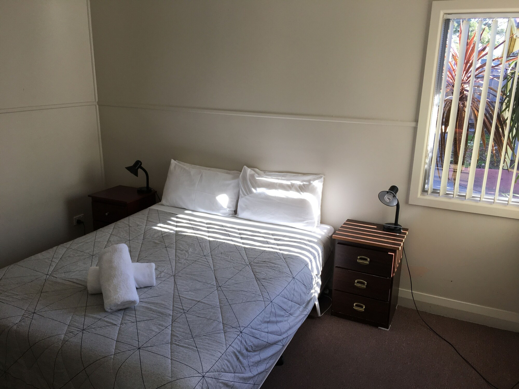 Bedroom 2, Kickback Cottages, E. Gippsland - Bairnsdale