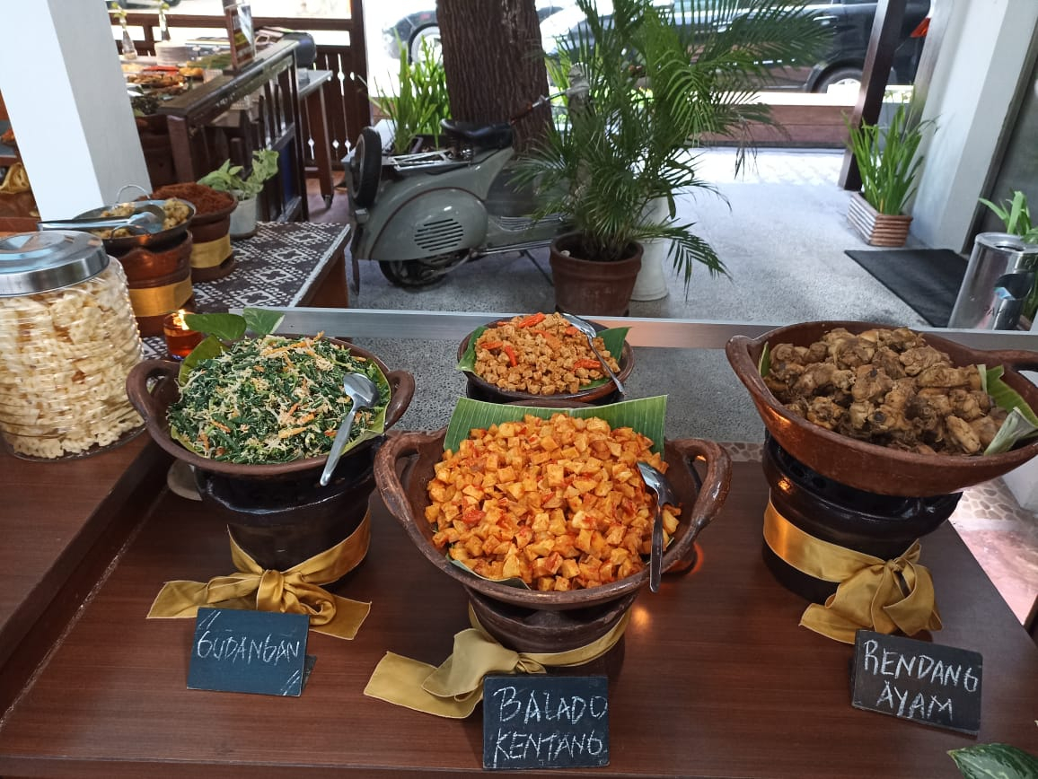 Food & Drinks